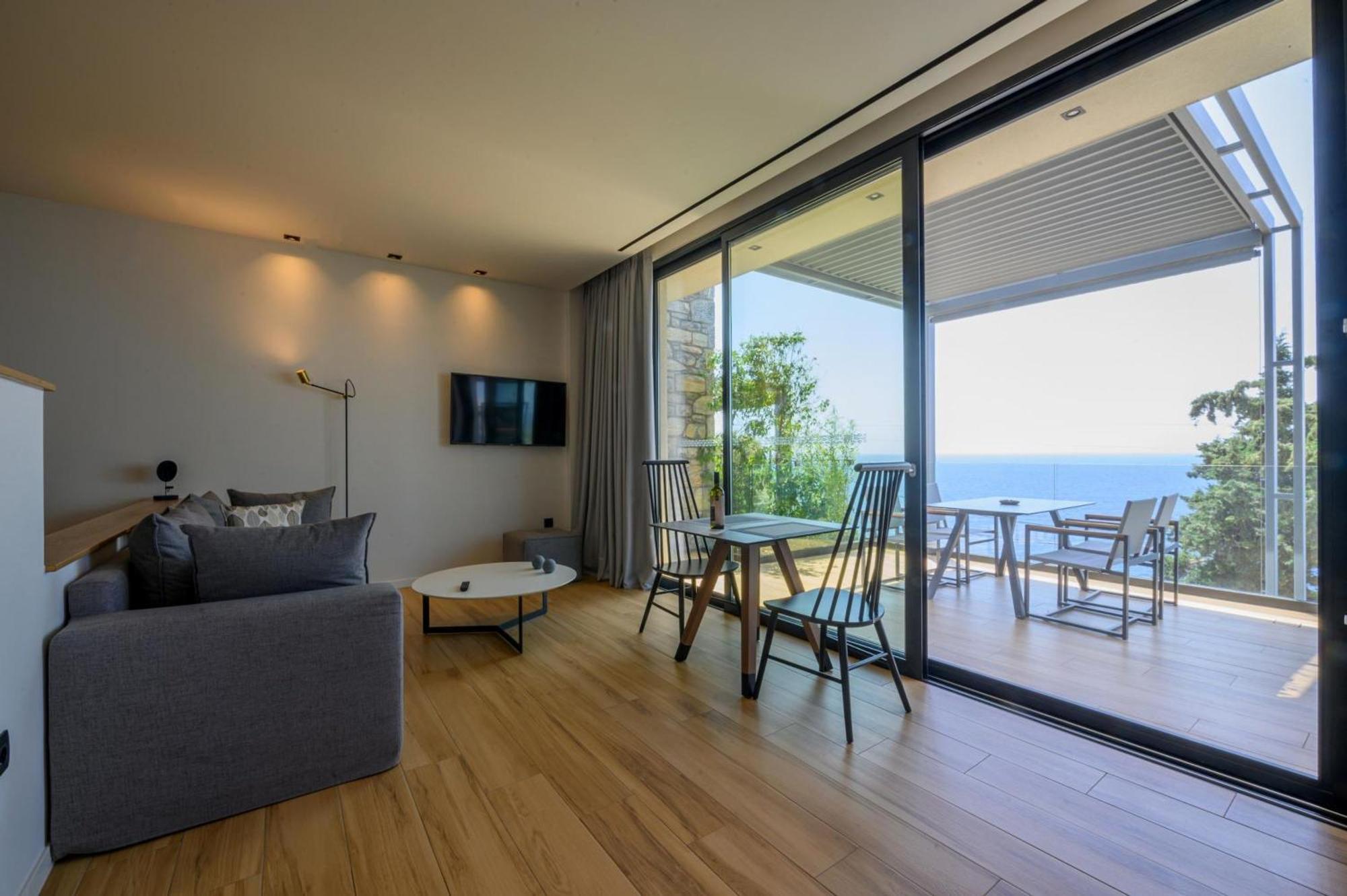 Mani Suites Agios Nikolaos  Exterior photo
