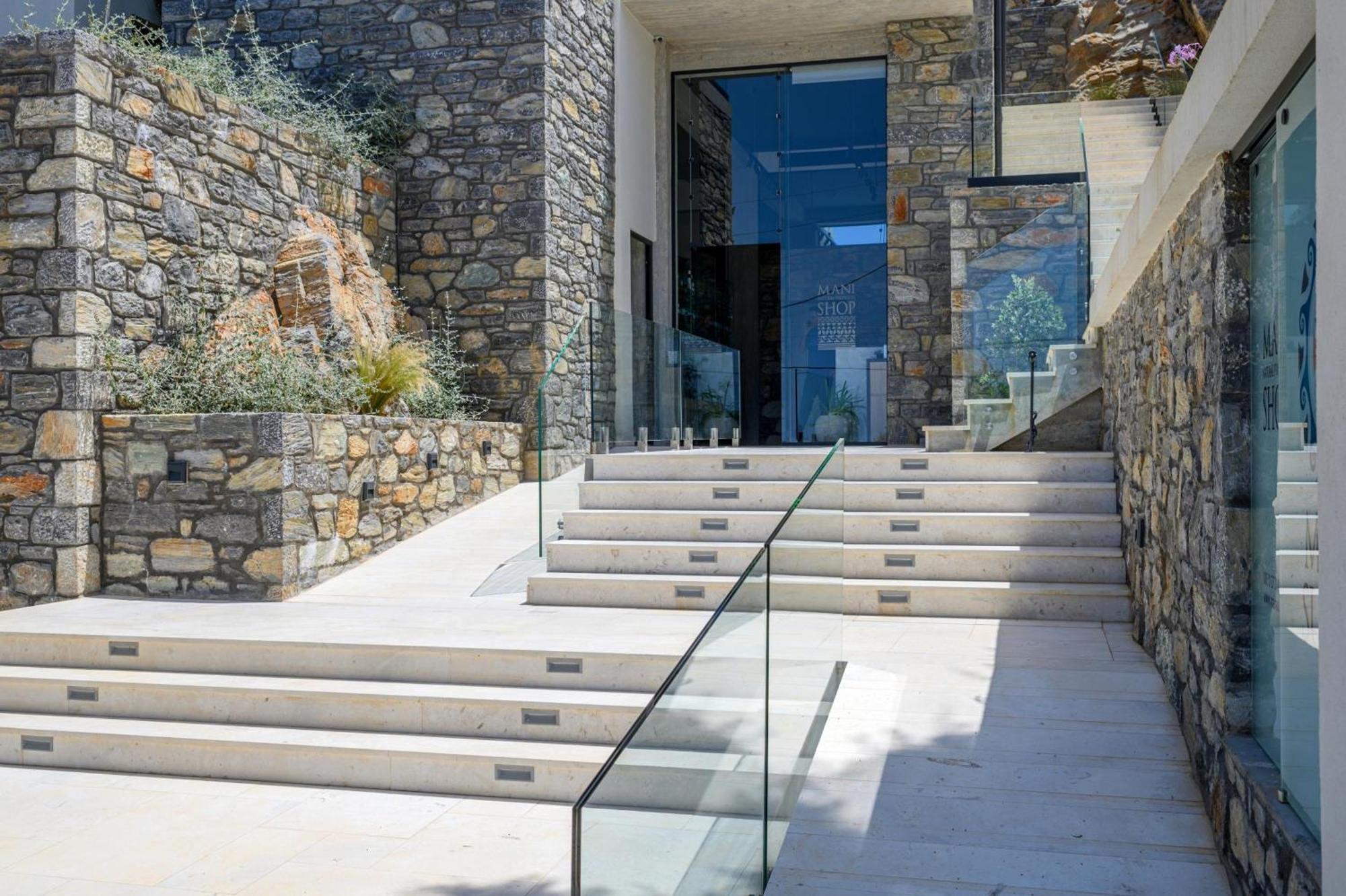 Mani Suites Agios Nikolaos  Exterior photo