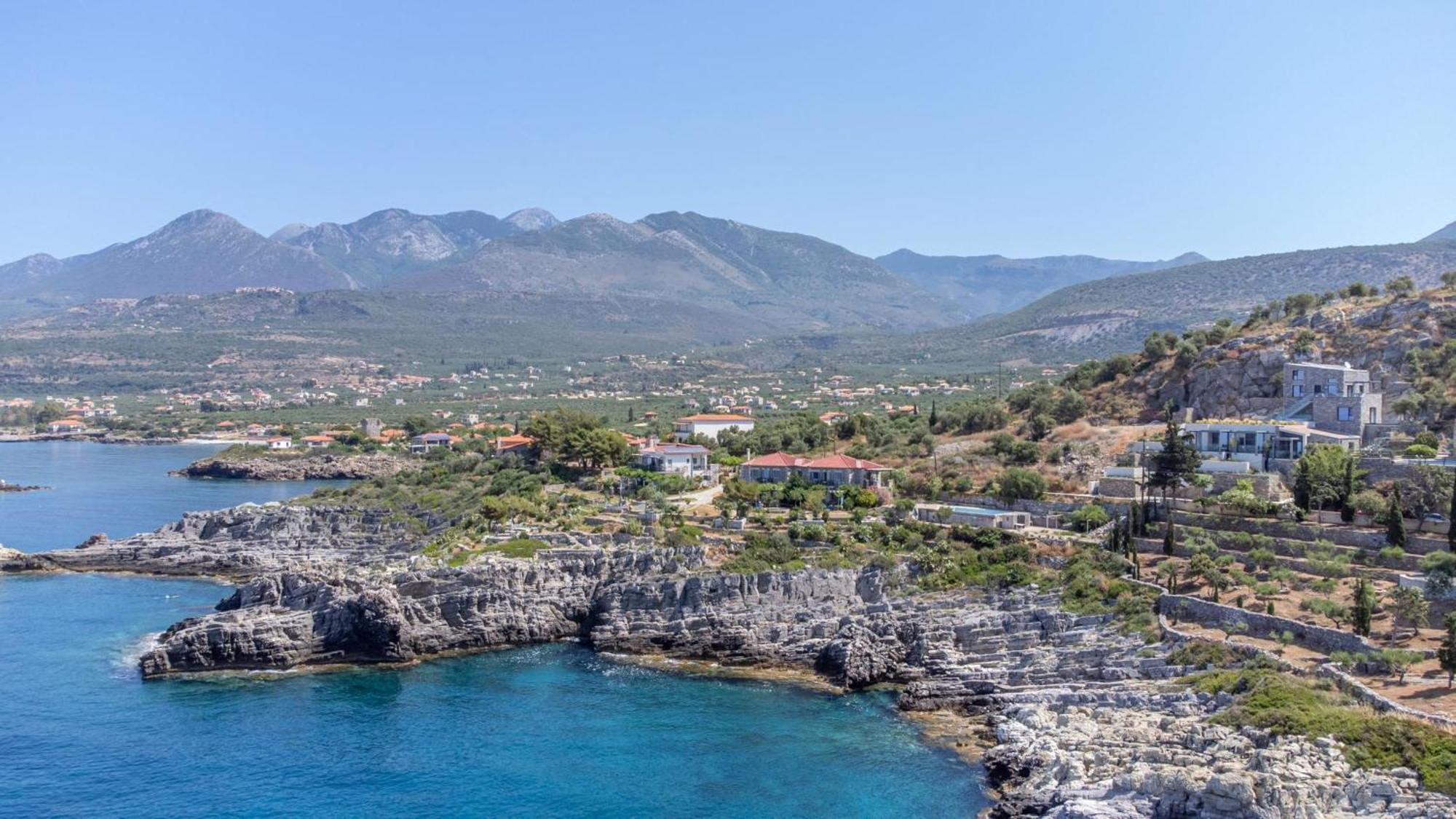 Mani Suites Agios Nikolaos  Exterior photo